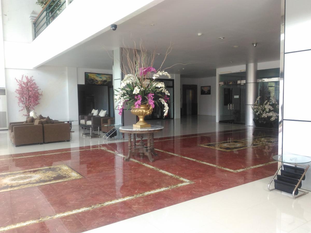 Grand Royal Taliwang Hotel Exterior foto