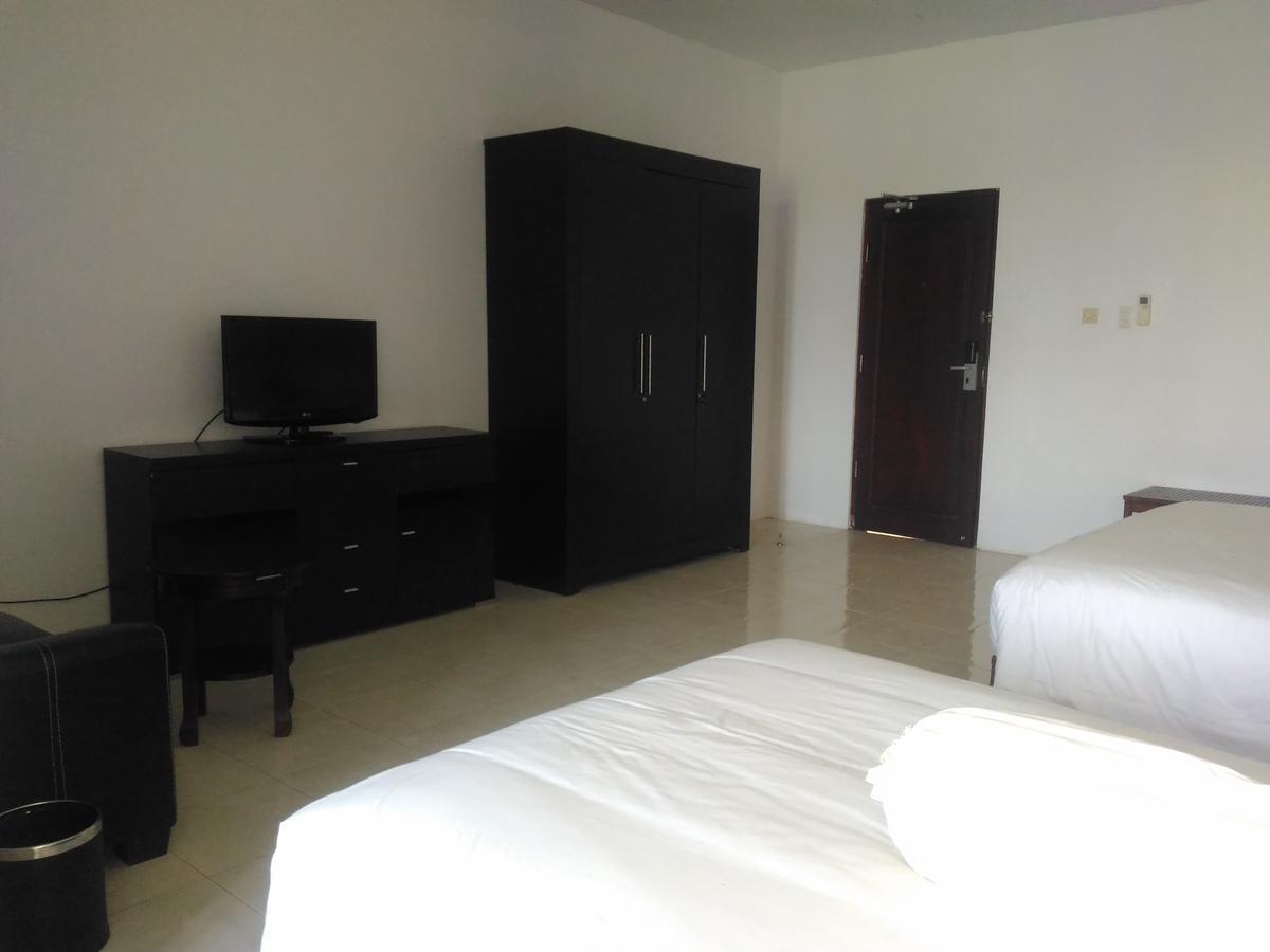 Grand Royal Taliwang Hotel Zimmer foto