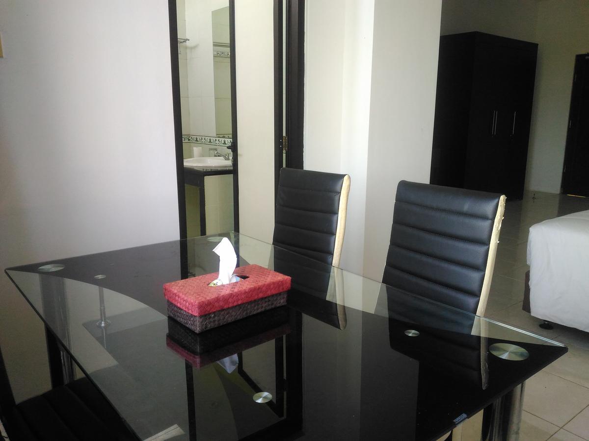 Grand Royal Taliwang Hotel Zimmer foto