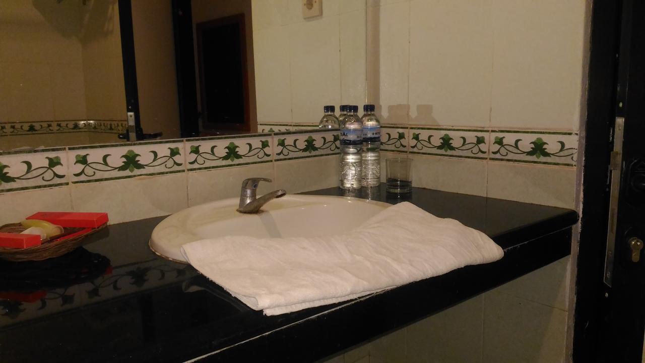 Grand Royal Taliwang Hotel Zimmer foto